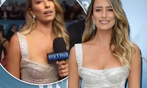 Renee bargh, 33, has reportedly been 'flirting up a storm' with 'once upon a time in hollywood' star brad pitt ever since she interviewed him during the sag awards. The Voice Host Renee Bargh Reveals Her Worst Interview Experience Ever Daily Mail Online