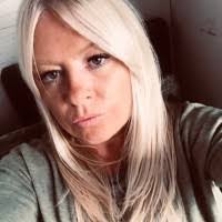 Joanne Stapleton's Instagram, Twitter & Facebook