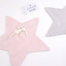 Teppich rosa stern stern weiß natur zapfen. Kinderteppich Stern Rosa Von Lilipinso Kaufen