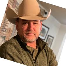 I was blessed to get to pin my daughter today! E-5-NCO-Sergeant🙏🏻😇.  Thanks to her 1st Sergeant, she allowed me, this great opportunity.🥹