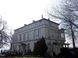 Unser historisches haus bietet viel raum zur erholung und. Haus Bucheneck Am Donaupark In Linz Am Rhein Objektansicht