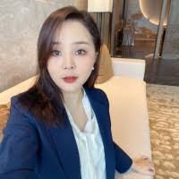 Russell Kong's Instagram, Twitter & Facebook