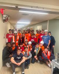 Join us in wishing junior Phillip Burney a happy birthday! #EAT