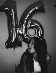 Instagram 17th Birthday Sweet 16 Birthday Photoshoot With Friends Super Birthday Quotes Instagram 17th 65 Ideas Birthday Girl Pictures Cute Birthday Pictures Birthday Photography