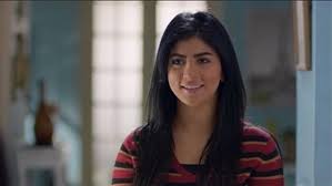 كانت أولى محطاتها الفنية بمسلسل الأب الروحى عام 2017 فى دور سلمى العطار. Ø§Ù„Ø¨ÙˆØ§Ø¨Ø© Ù†ÙŠÙˆØ² ÙƒØ§Ø±ÙˆÙ„ÙŠÙ† Ø¹Ø²Ù…ÙŠ Ø£Ø³ØªÙ…ØªØ¹ Ø¨Ù„ÙŠØ§Ù„ÙŠ Ø±Ù…Ø¶Ø§Ù† Ù…Ø¹ Ø§Ù„Ø£ØµØ¯Ù‚Ø§Ø¡