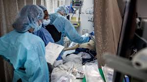 A mechanical ventilator is a machine that's used to support patients with severe respiratory conditions that impact the lungs, including pneumonia. New York Approves Ventilator Splitting Allowing Hospitals To Treat Two Patients With One Machine Abc News