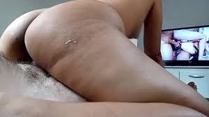 私はポルノのように2本のチンポと1本を口の中に入れ、次に3本のお尻に入れたい🍆🍆🍑💦🍌🍌🍌