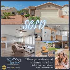 Michele & Nichole, AZ Twin Team with Realty ONE Group