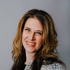 Kristy Bennett's Instagram, Twitter & Facebook