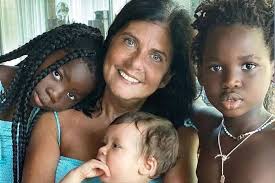 Mãe de Bruno Gagliasso comenta racismo sofrido por Titi e Bless:  'Inaceitável'