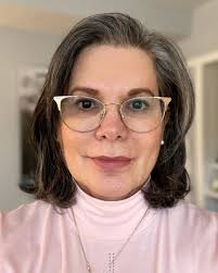 Carolina Rosales's Instagram, Twitter & Facebook