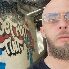 2024 Ford Explorer tinted windows with chip issue