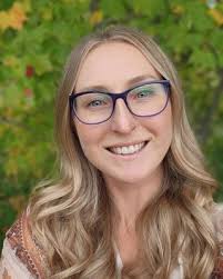 Cheryl Oxford's Instagram, Twitter & Facebook