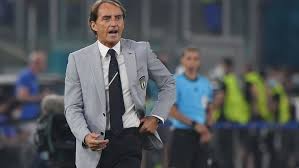Born 27 november 1964) is an italian football manager and former player who is the manager of the italy national team. Manchini V Etom Kostyume Dolzhen Vyigrat Evro Bolelshiki V Vostorge Ot Stilya Italyanskogo Trenera Sport Ekspress