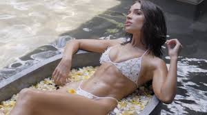 Get To Know Si Swimsuit Model Olivia Culpo Youtube