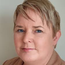 Deirdre Dalton's Instagram, Twitter & Facebook