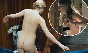 Doctor Who Jodie Whittaker seen naked in The Smoke | Daily Mail Online