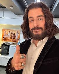 Jonathan Roll's Instagram, Twitter & Facebook