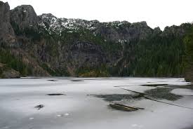 The city was originally a pueblo founded and named by the spanish with the full name of: Lake Angeles Olympic Hiking Co