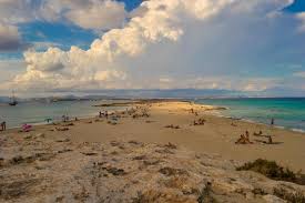 1 camera, spiaggia, balcone, tv, armadio Formentera Suite 3 Es Pujols Prezzi Aggiornati Per Il 2021
