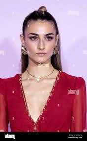 Sandra Escacena's Instagram, Twitter & Facebook