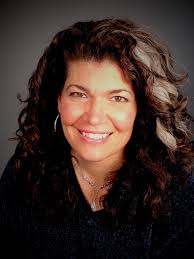 Joanna Kohler's Instagram, Twitter & Facebook