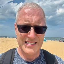 I absolutely love my 2021 VW Atlas SEL however there's a couple issues that  have become a pain in the ass. First is the squealing coming from the front  brakes despite me