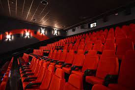 Iulius mall suceava a pregătit un program special de sărbători pentru clienţii fideli ce doresc să se bucure de cumpărături. Cinema City Suceava
