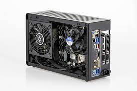 Le père littéraire du petit prince est. Dan Cases A4 Sfx Le Plus Petit Boitier Gamer Au Monde Pc Sur Mesure Informatique Ordinateur