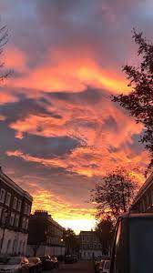 Nature Aesthetic London Sunset Clouds Https Weheartit Com Entry 325291595 Sky Aesthetic Sunset Wallpaper Sunset Pictures