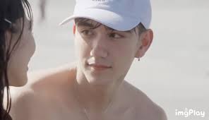 开播被骂“丑爆了”的《创造营4》，来了个00后哈佛版甜茶大帅哥！