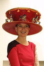 Pin De Nuria Milan En Alicia Sombreros Divertidos Sombreros De Ascot Sombrero Loco Para Nina