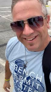 Getting ready to rock at the SOLD OUT @pensacolabeach.songfest finale going 