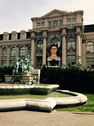 Singulart reveals the symbolism portrayed in this iconic work, as well as exploring kahlo's self portraits and how her. Frida Kahlo S Self Portrait With Thorn Necklace And Hummingbird Is Star Of New York Botanical Garden Exhibition