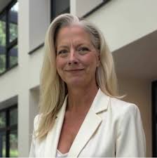 Next week, I finish the LeadingQuest for Business Impact leadership  program. The most important lesson that I have learned is becoming a leader  is a process that includes some missteps and a