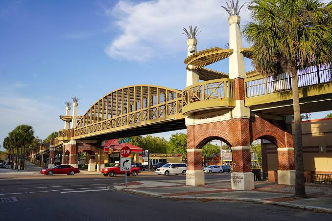 Apopka, FL near RC Hill Mitsubishi Deland