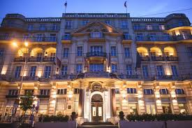 Heiraten Wie Eine Prinzessin Im Parkhotel Schonbrunn Geht Dieser Traum Ganz Einfach In Erfullung Sagen Sie Ja Hochzeitslocation Hotel Hochzeitslocation Wien