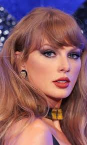 Pin di John Gleave su Taylor nel 2025