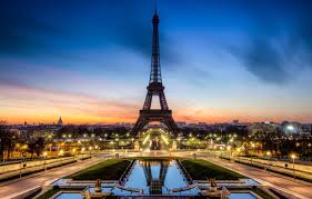 The eiffel tower, an icon of paris, is a wonder of design and structure, and an impressive sight worth getting close to. Wallpaper Road Sunset The City Lights France Paris The Evening Excerpt Lighting Lights Eiffel Tower Paris Fountains France La Tour Eiffel Images For Desktop Section Gorod Download