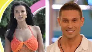 Channing Tatum Becomes Frozen's Elsa On Lip Sync Battle & Looks Weirdly  Good In A...