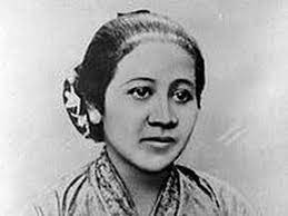 Pakek not lain/lagi yang mirip sama ibu kita kartini. Hari Kartini 2019 Ini Sejarah Kutipan Inspiratifnya