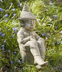 Gartenskulpturen Aus Stein Den Garten Stilvoll Verschonern Gartenskulpturen Gartenstatue Gartenfiguren