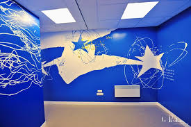 Stickers Muraux Geants Et Graphisme Monumental Pour La Maison D Accueil Specialisee De Pantin Parement Mural Fresque Murale Stickers Muraux