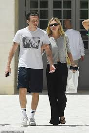 I post daily aesthetically pleasing pictures and videos of the beautiful nicola peltz. Picture Exclusive Brooklyn Beckham And Nicola Peltz Put On An Affectionate Display In Italy Oltnews