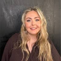 Jennifer Otten's Instagram, Twitter & Facebook