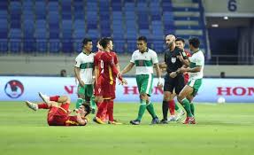 He won the promising singer of the làn sóng xanh with thu thủy in 2009. 4twya4ej2telim