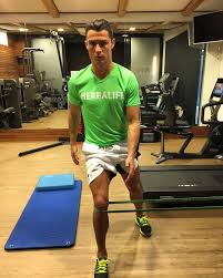 Bu gol, ronaldo'nun kariyerindeki almanya'ya karşı attığı ilk gol oldu. Cristiano Ronaldo On Instagram Light Session Ronaldo Cristiano Ronaldo Cristiano Ronaldo