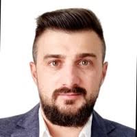 700+ profiluri „Alexe”