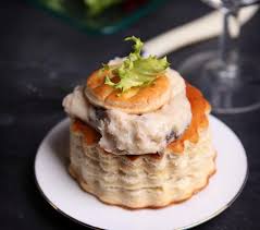 Bouchees A La Reine Au Poulet La Recette Classique Revisite Recette Recette Vol Au Vent Cuisson Des Aliments
