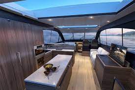 De x serie is eerder een vervolg op de s(port) modellen van maritimo, single level luxury met de nadruk op performance. 2018 Maritimo X60 Top Speed